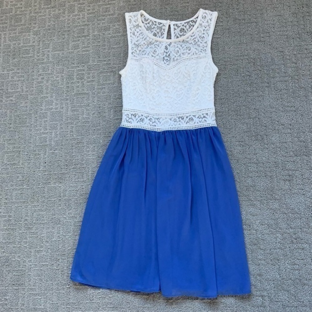 Sleeveless Lace Top Mini Dress